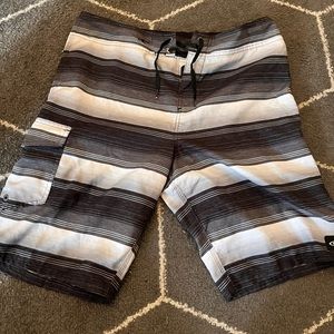 o’neill striped boardshorts (size 34)